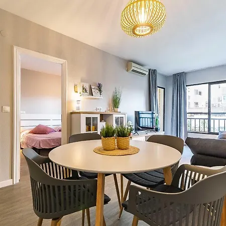 76-lovely Front In Apartment *